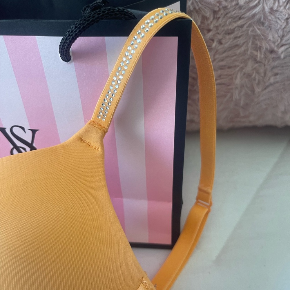 Victoria’s Secret push up bra